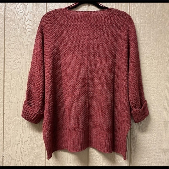 Boutique CREW NECK KNIT SWEATER - Picture 3 of 3